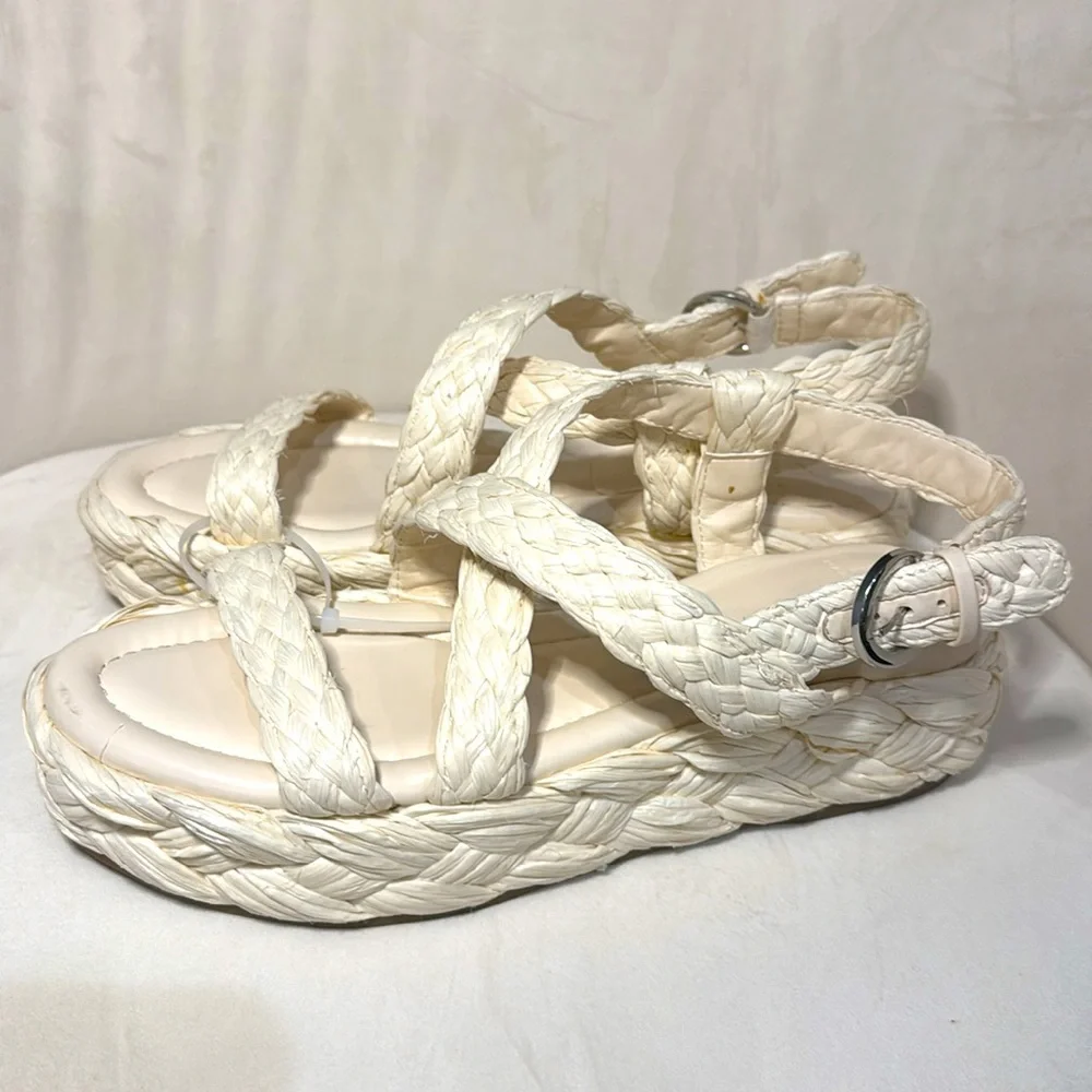 NWOT no box. Marc Fisher Genie Platform Sandals Shoes Women’s Size 9.5. Cream.